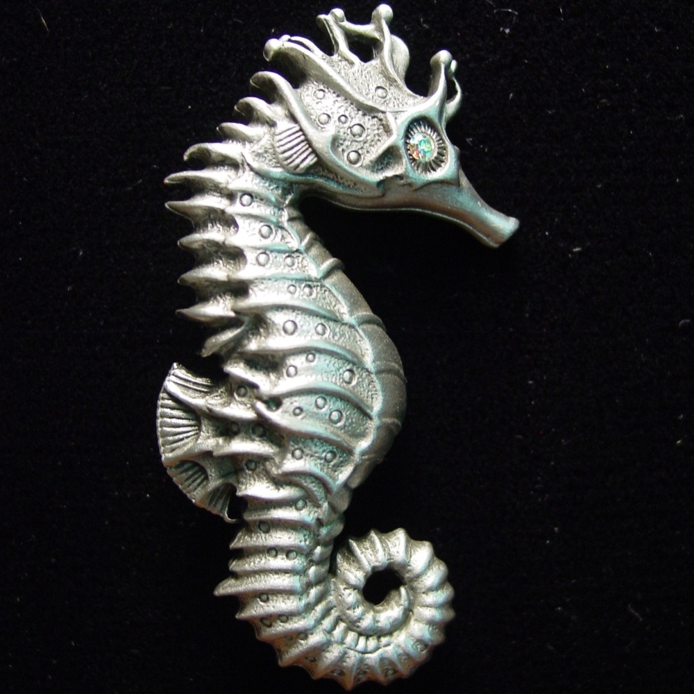 COPY - 🆕 ‘Beautiful Seahorse' Pin Brooch